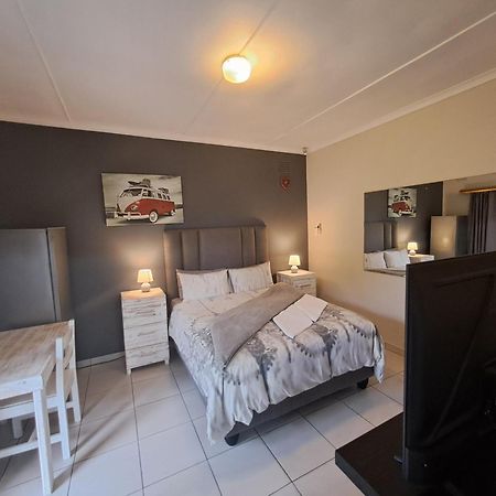 Home Away From Home Pinetown Kültér fotó