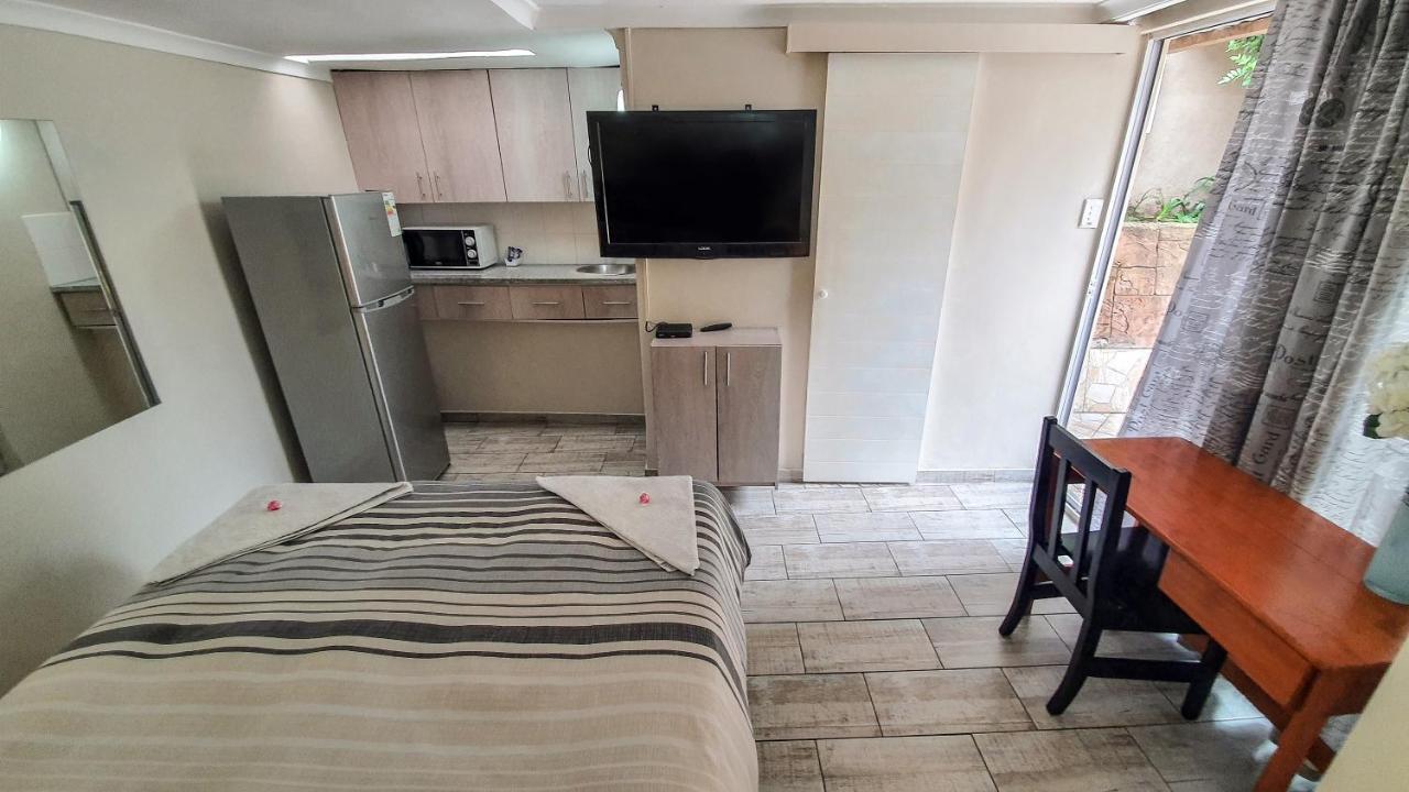 Home Away From Home Pinetown Kültér fotó
