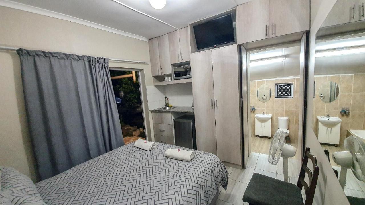 Home Away From Home Pinetown Kültér fotó